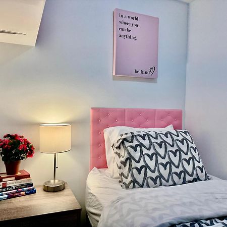 Tiny Private Room On The 1St Floor With Shared Bathroom Near Seatac Airport And Downtown ซีแอตเทิล ภายนอก รูปภาพ