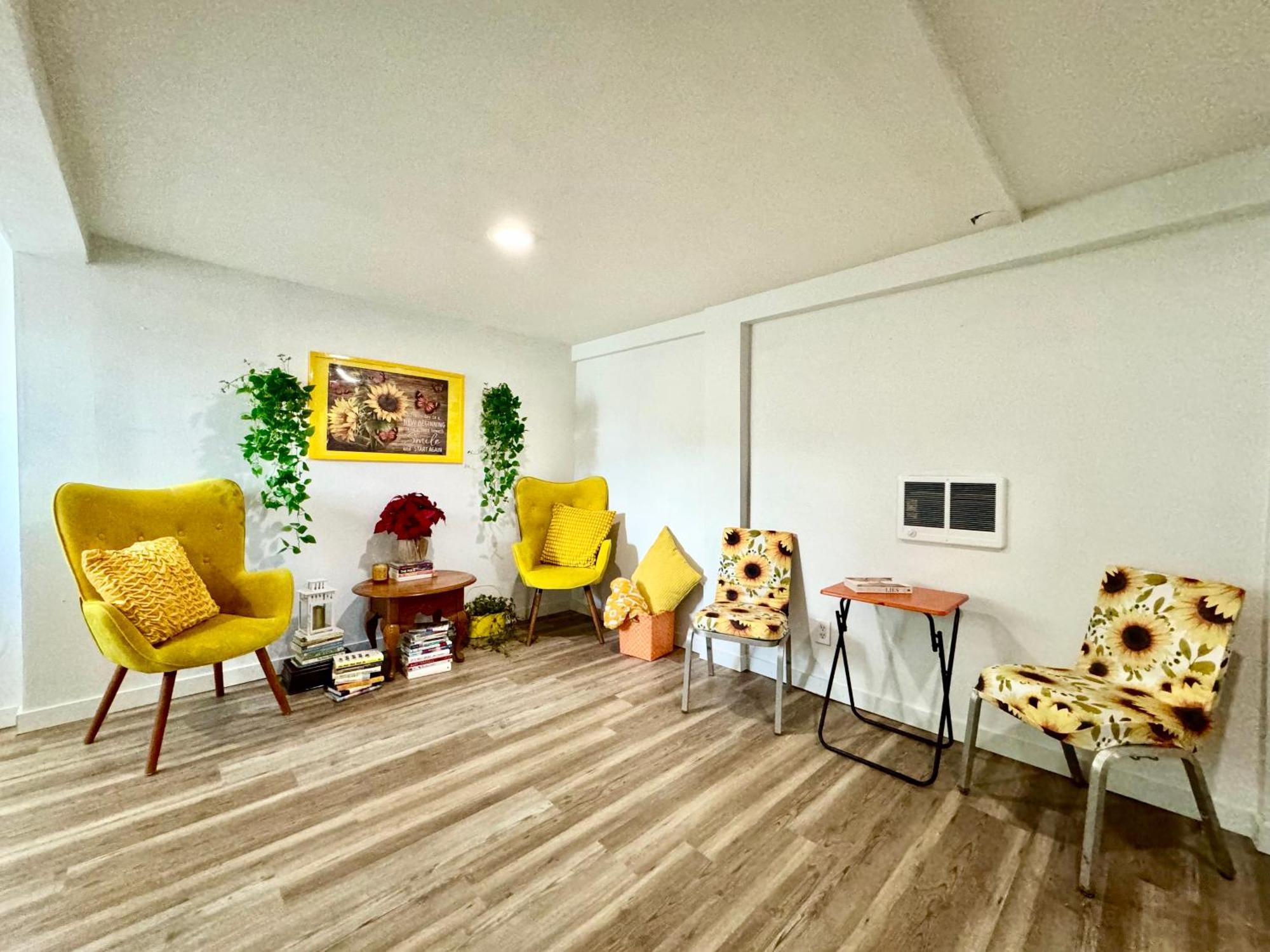 Tiny Private Room On The 1St Floor With Shared Bathroom Near Seatac Airport And Downtown ซีแอตเทิล ภายนอก รูปภาพ