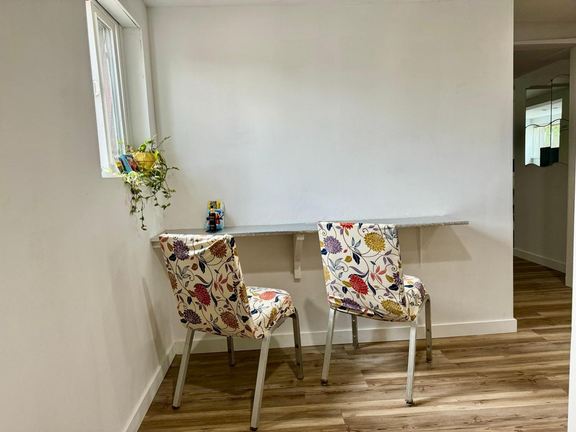Tiny Private Room On The 1St Floor With Shared Bathroom Near Seatac Airport And Downtown ซีแอตเทิล ภายนอก รูปภาพ