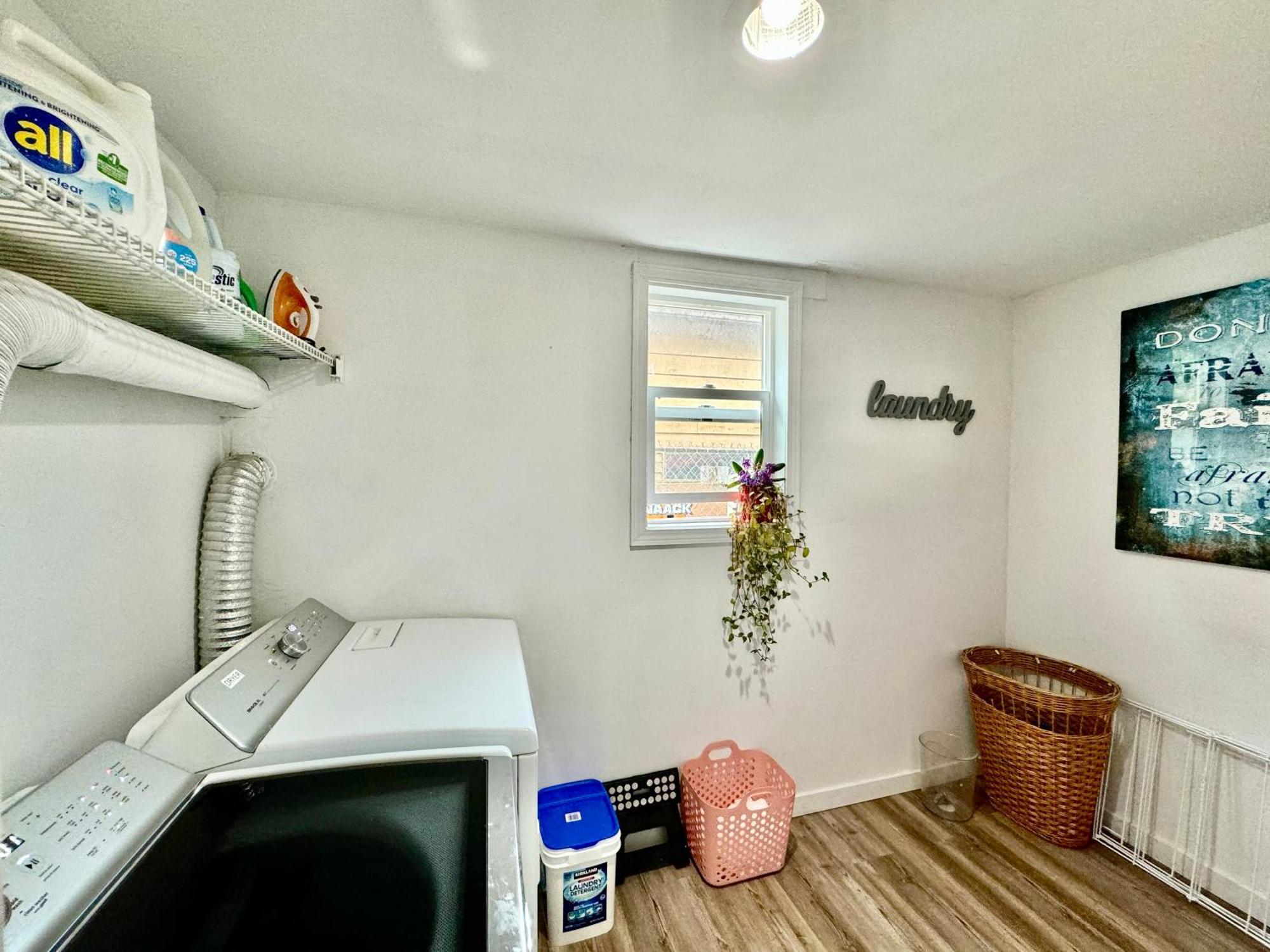 Tiny Private Room On The 1St Floor With Shared Bathroom Near Seatac Airport And Downtown ซีแอตเทิล ภายนอก รูปภาพ