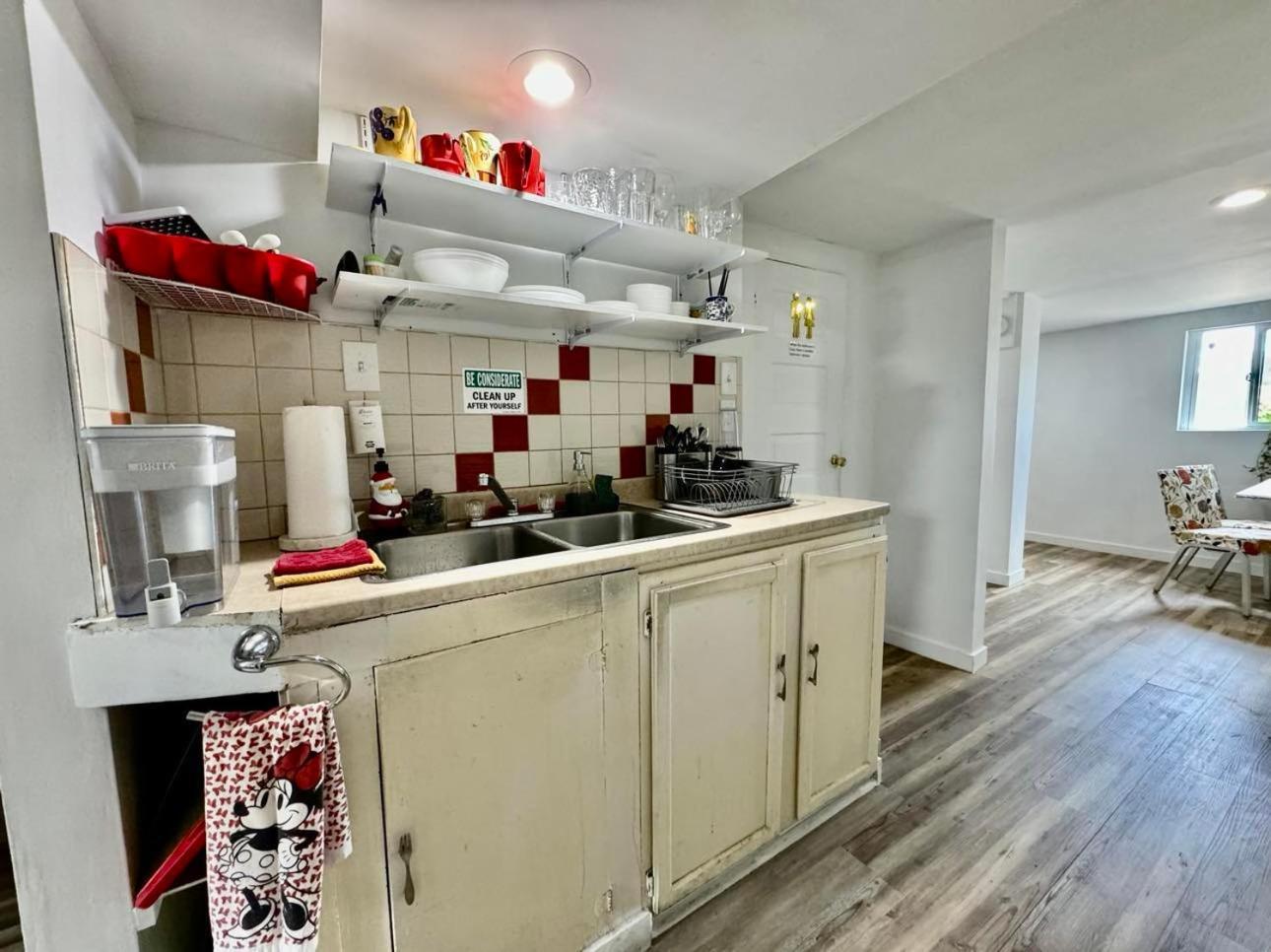 Tiny Private Room On The 1St Floor With Shared Bathroom Near Seatac Airport And Downtown ซีแอตเทิล ภายนอก รูปภาพ
