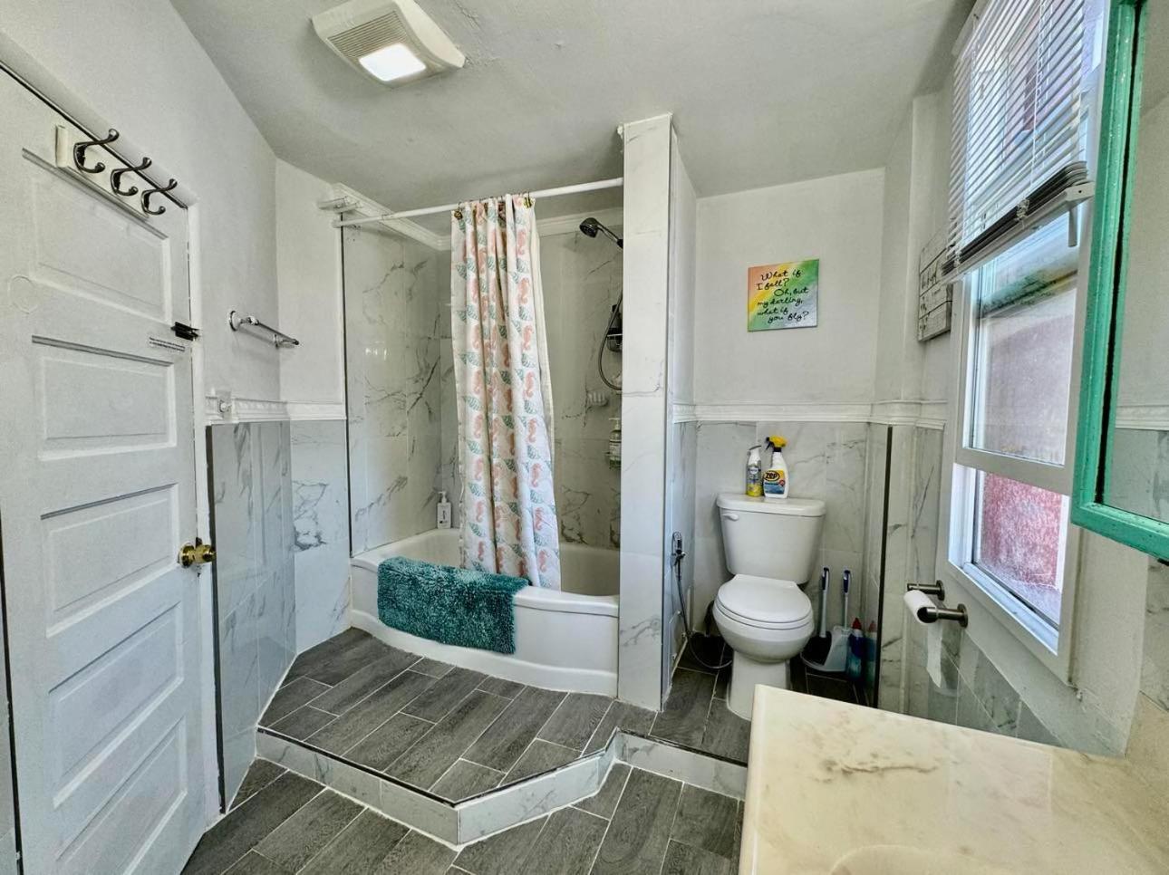 Tiny Private Room On The 1St Floor With Shared Bathroom Near Seatac Airport And Downtown ซีแอตเทิล ภายนอก รูปภาพ