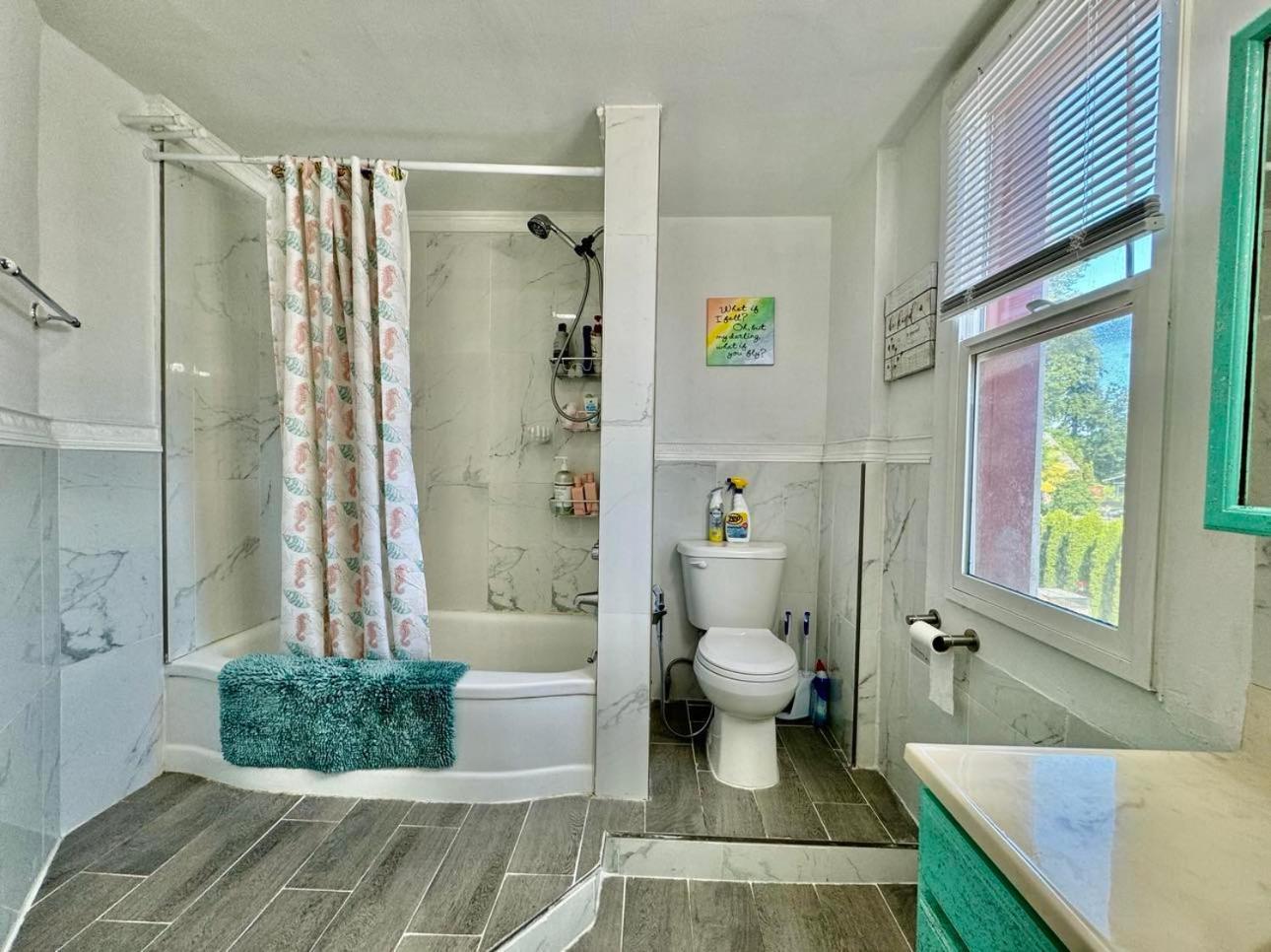Tiny Private Room On The 1St Floor With Shared Bathroom Near Seatac Airport And Downtown ซีแอตเทิล ภายนอก รูปภาพ