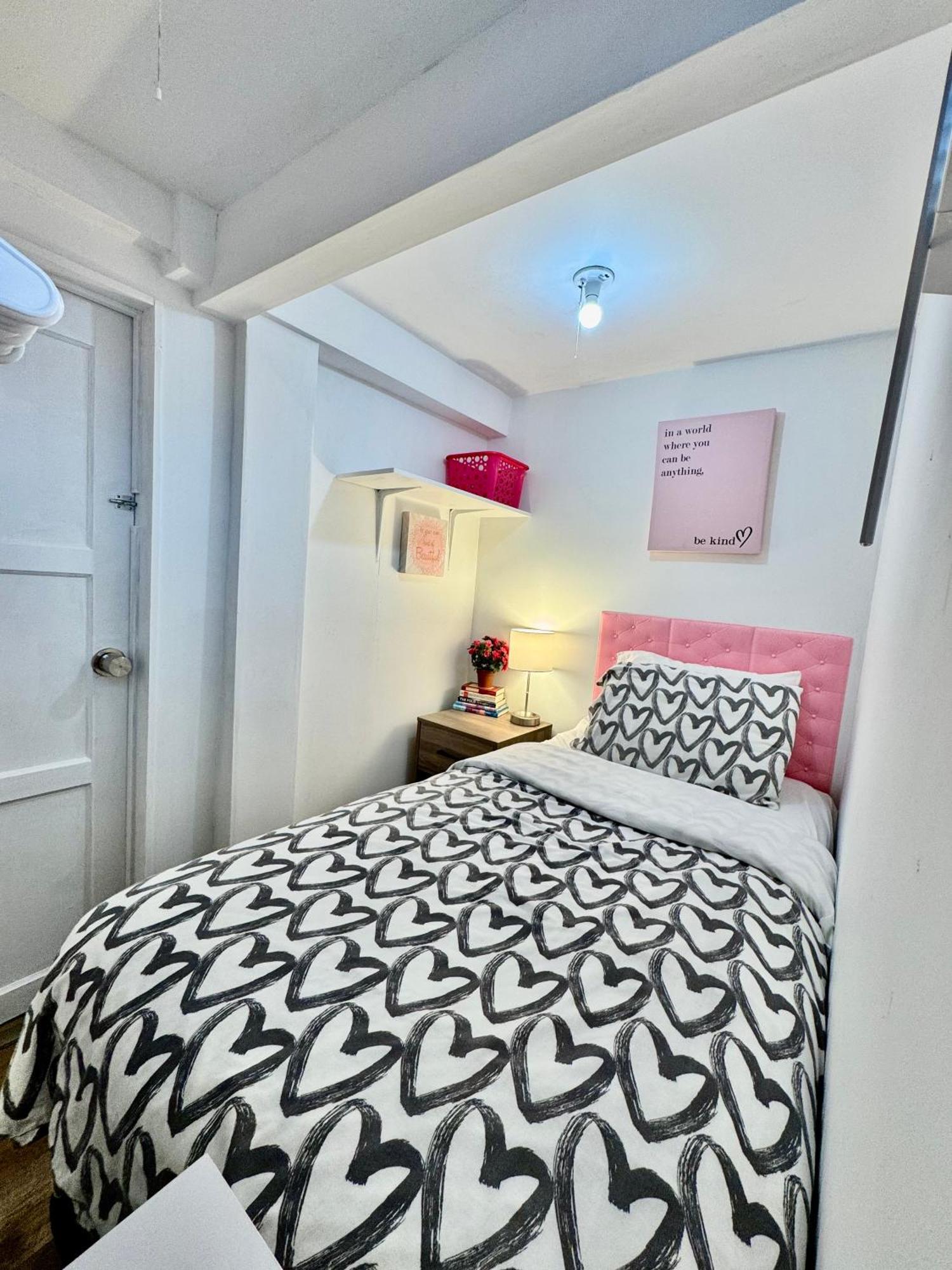Tiny Private Room On The 1St Floor With Shared Bathroom Near Seatac Airport And Downtown ซีแอตเทิล ภายนอก รูปภาพ
